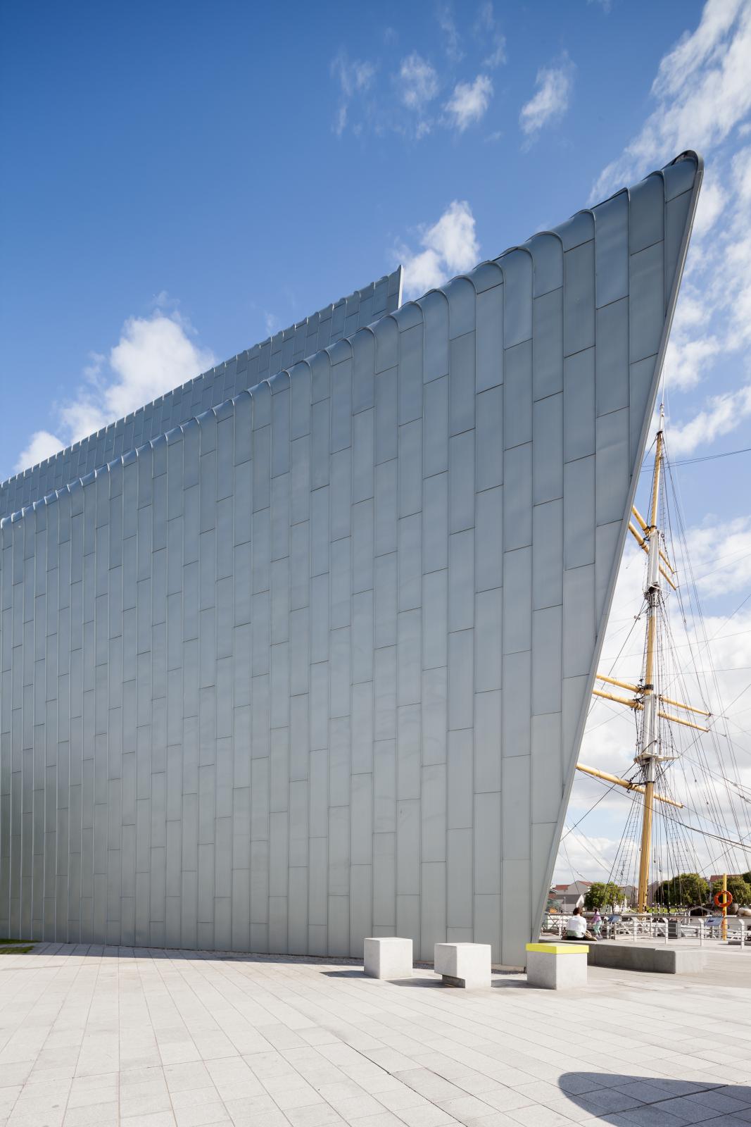 Photograph of Riverside Museum of Transport, designed by Zaha Hadid Architects and located in Glasgow, United Kingdom