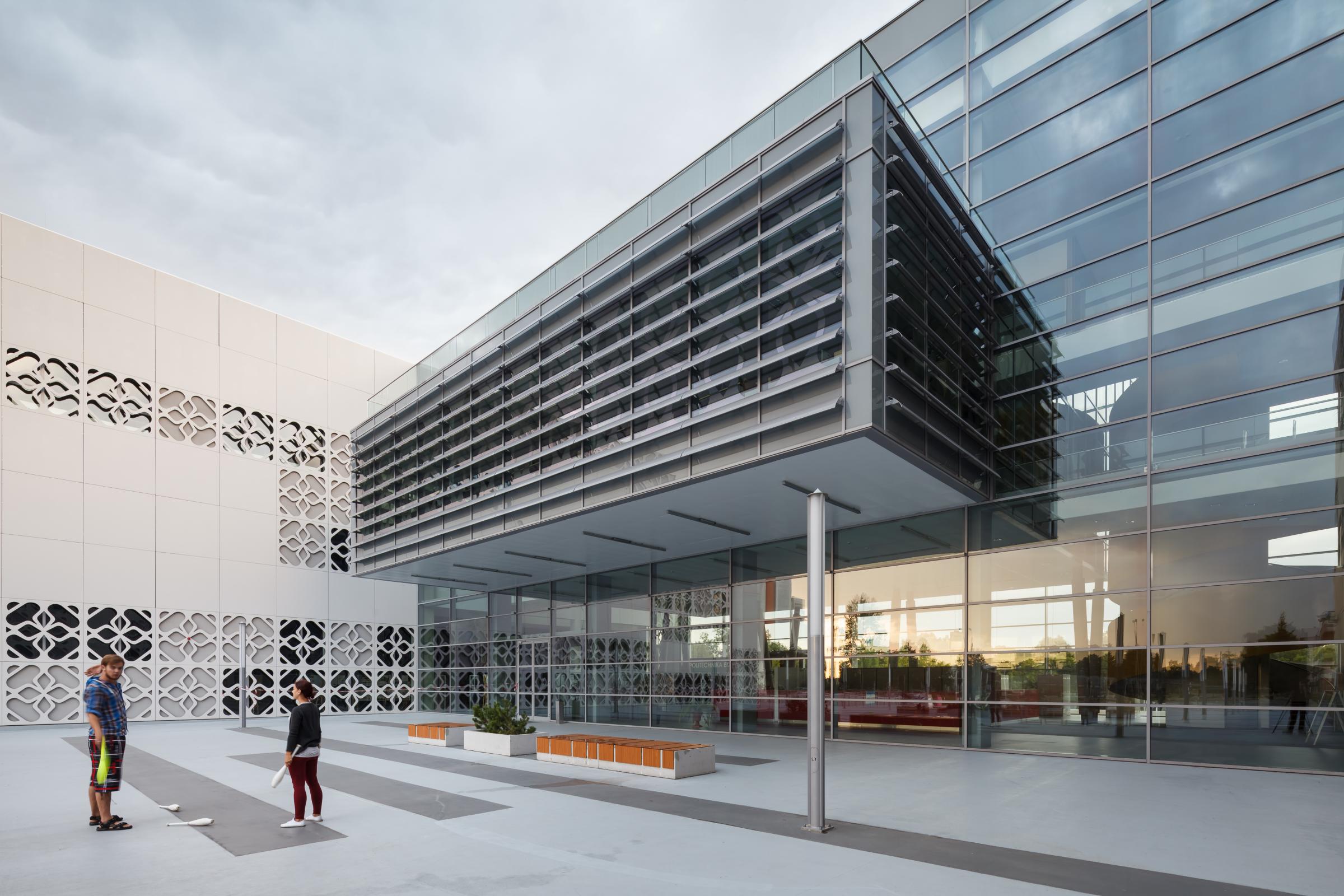 Photograph of Center of Modern Education, designed by AA_Studio/Group-Arch and located in Białystok, Poland