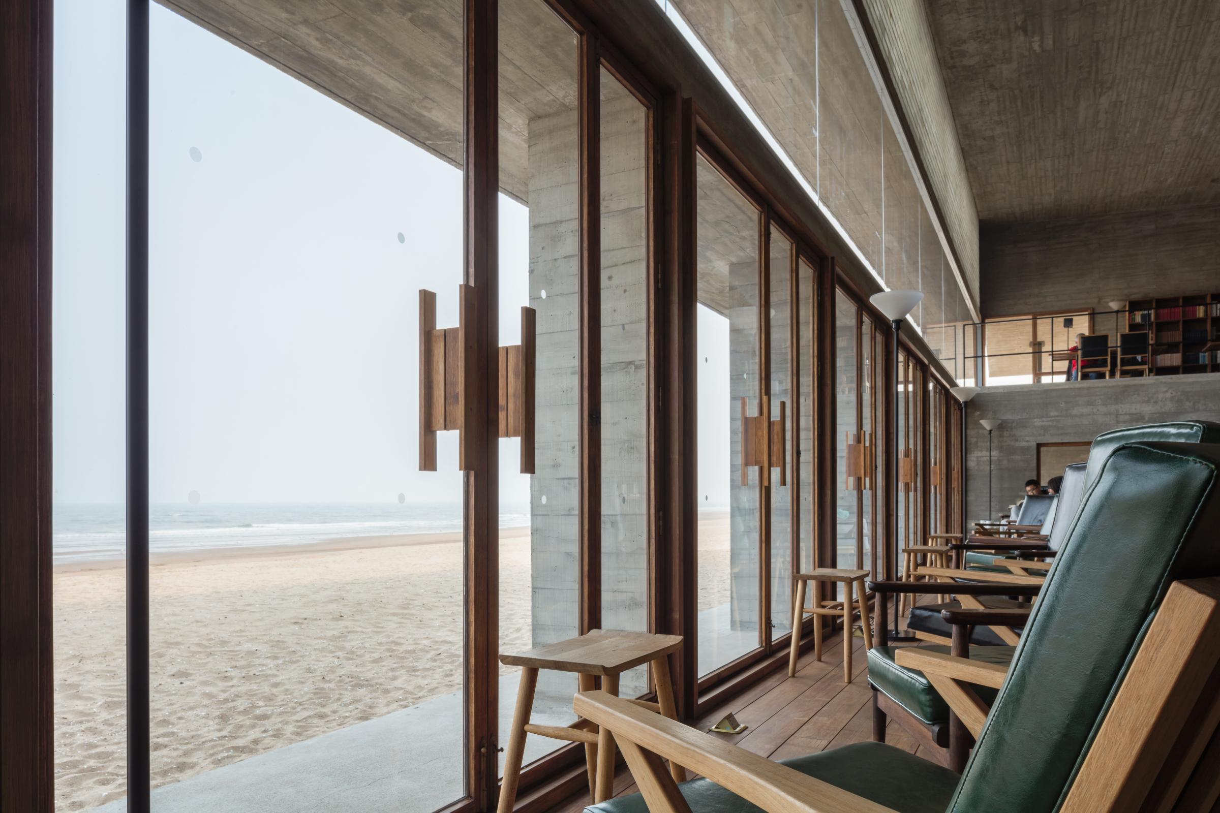 Photograph of Seashore Library, designed by Vector Architects and located in Beidaihe, China