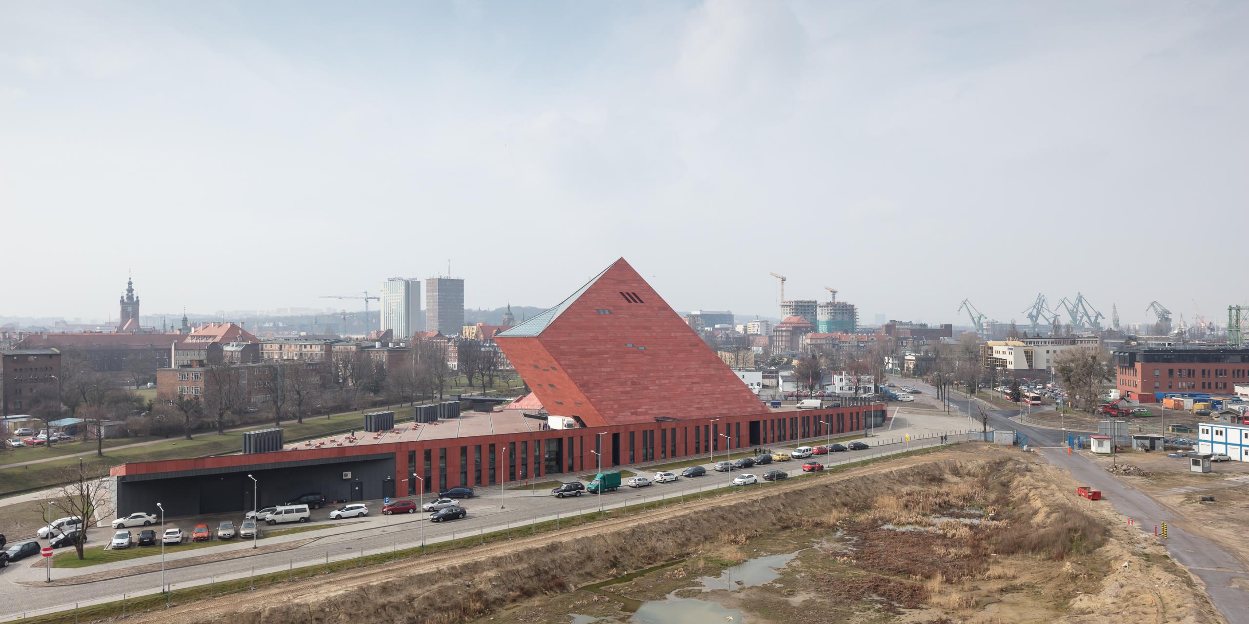 Photograph of Museum of the Second World War, designed by Kwadrat Studio Architektoniczne and located in Gdańsk, Poland