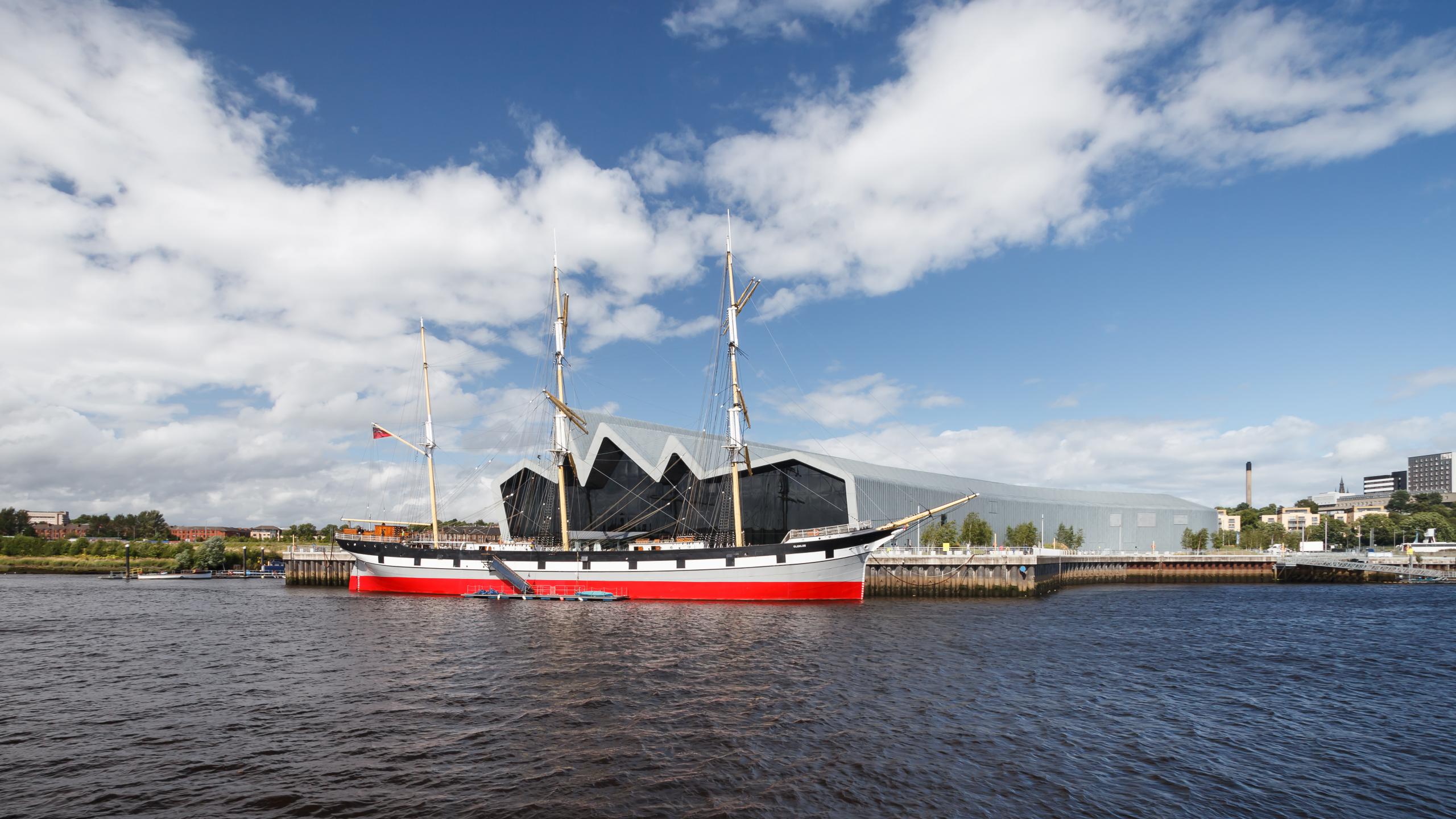 Photograph of Riverside Museum of Transport, designed by Zaha Hadid Architects and located in Glasgow, United Kingdom