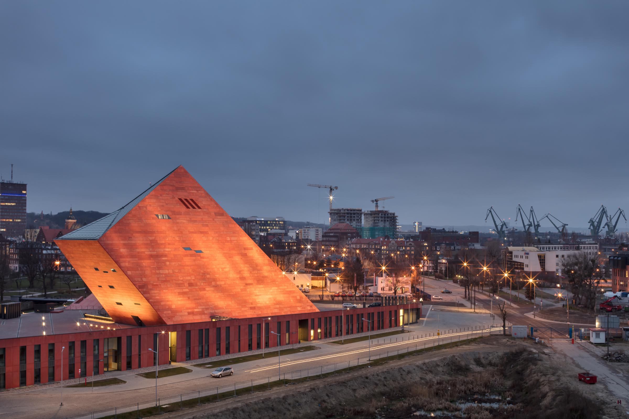 Photograph of Museum of the Second World War, designed by Kwadrat Studio Architektoniczne and located in Gdańsk, Poland