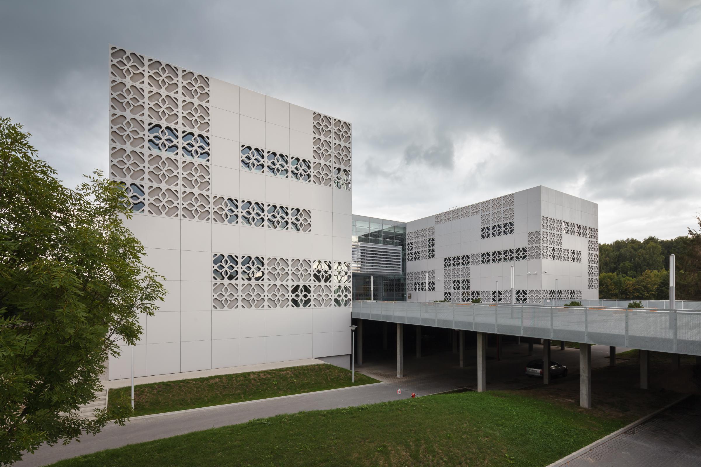 Photograph of Center of Modern Education, designed by AA_Studio/Group-Arch and located in Białystok, Poland