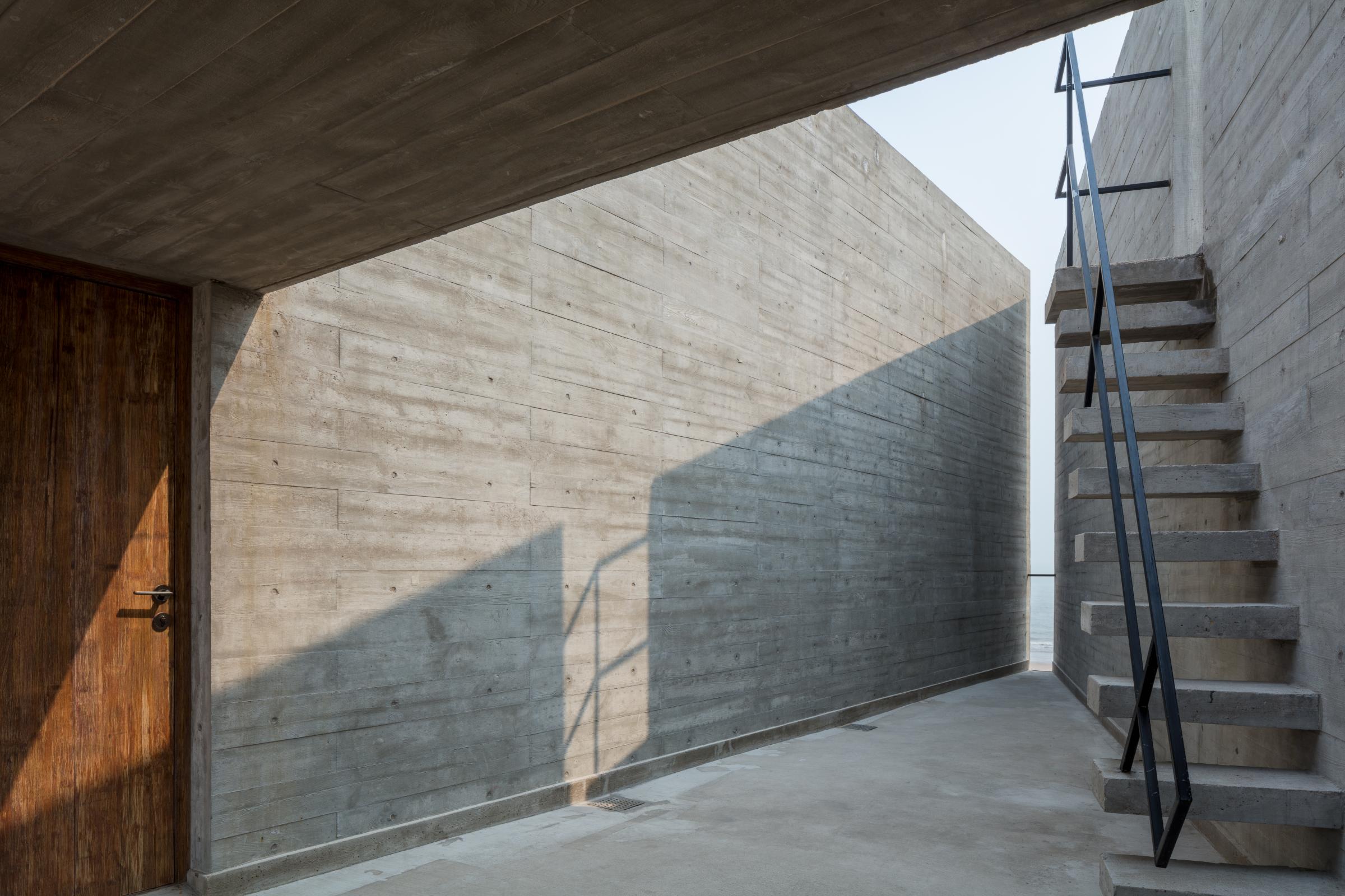 Photograph of Seashore Library, designed by Vector Architects and located in Beidaihe, China