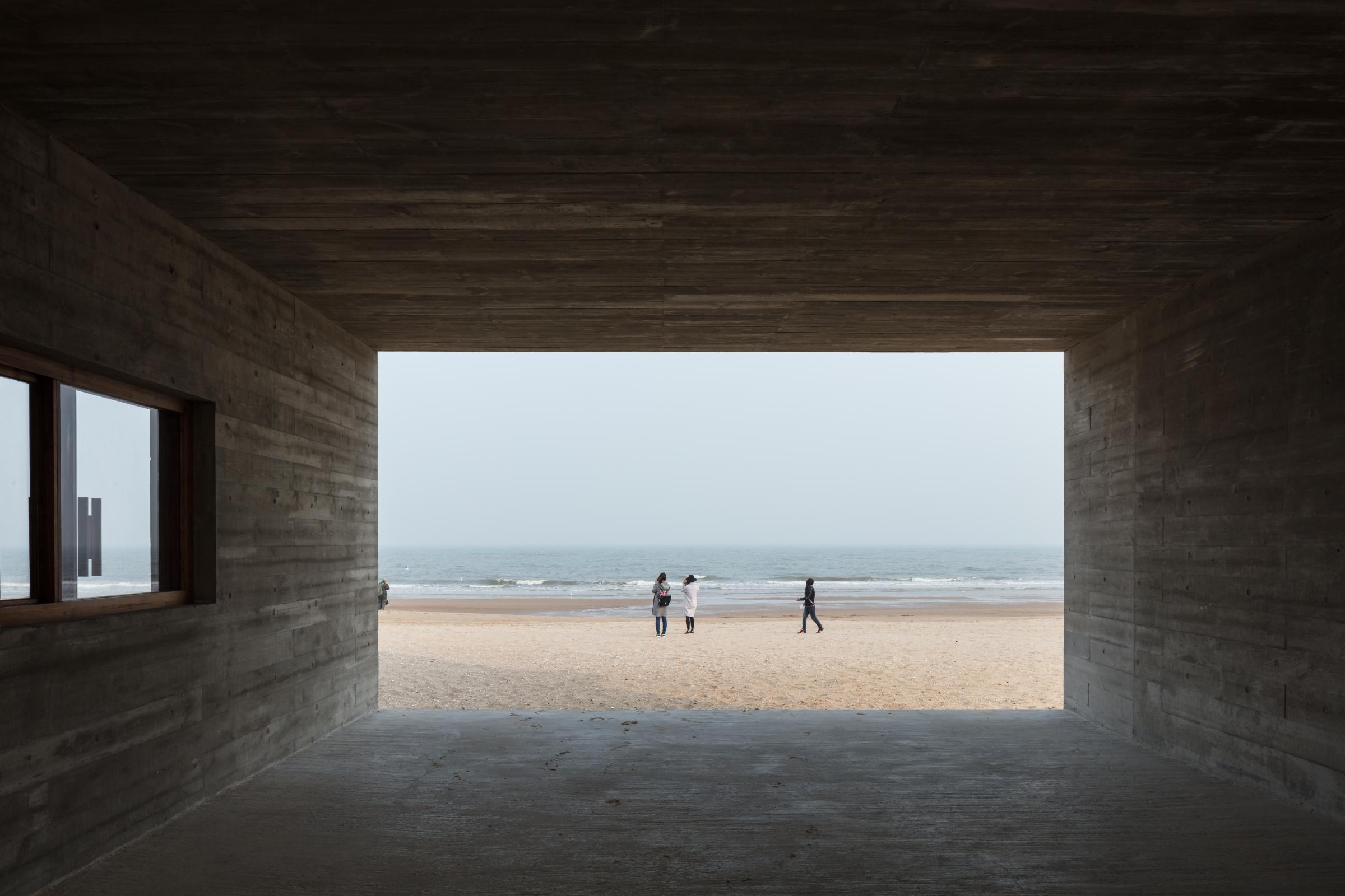 Photograph of Seashore Library, designed by Vector Architects and located in Beidaihe, China