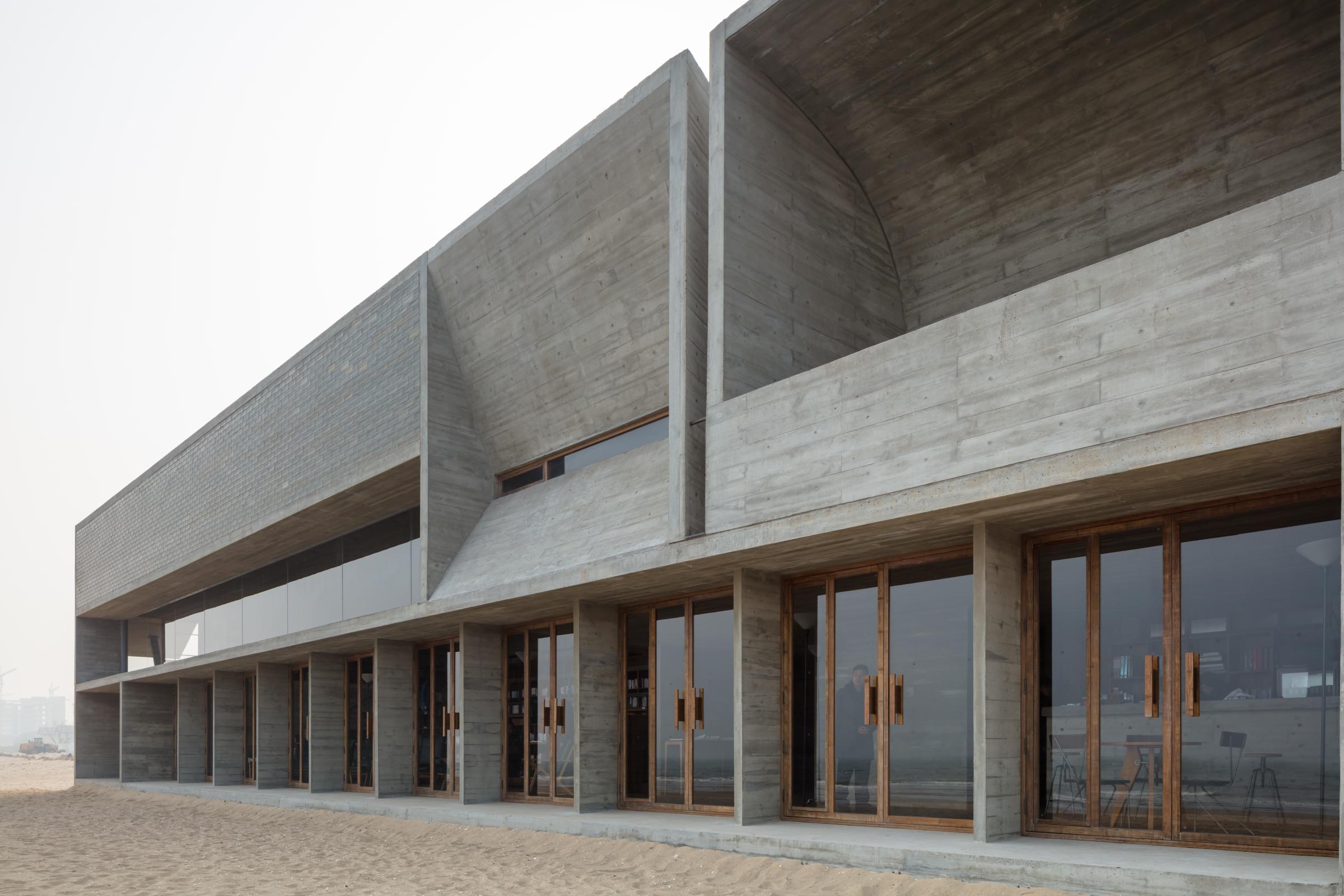 Photograph of Seashore Library, designed by Vector Architects and located in Beidaihe, China