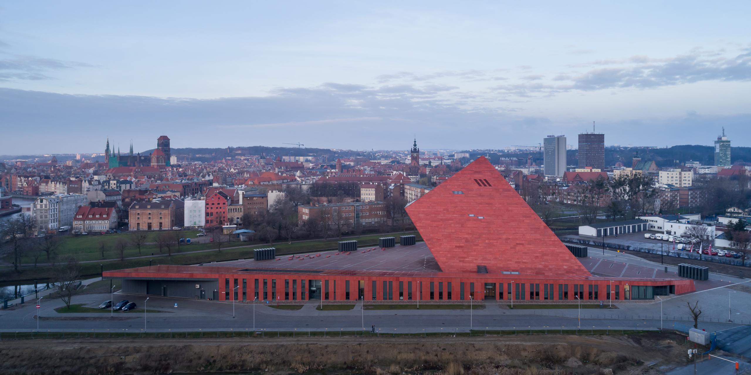 Photograph of Museum of the Second World War, designed by Kwadrat Studio Architektoniczne and located in Gdańsk, Poland