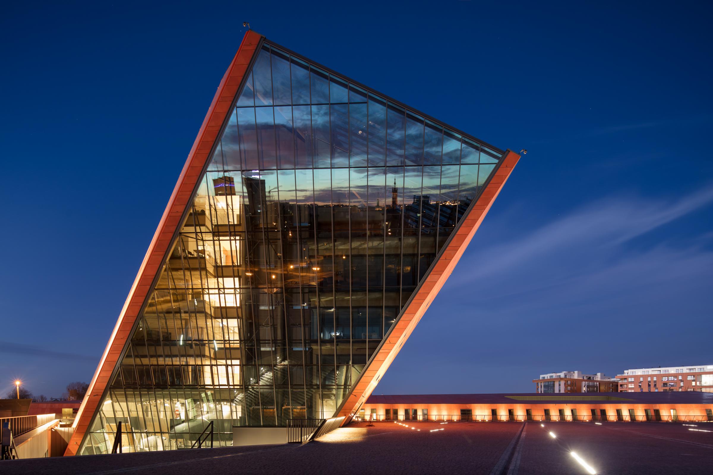 Photograph of Museum of the Second World War, designed by Kwadrat Studio Architektoniczne and located in Gdańsk, Poland