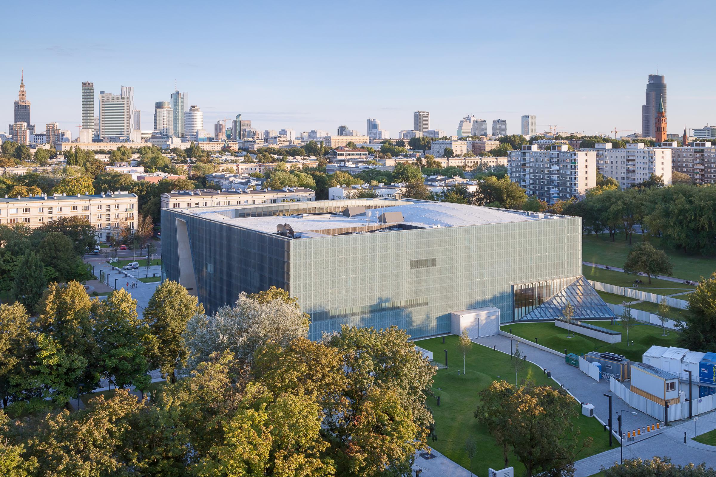 Photograph of POLIN Museum of the History of Polish Jews, designed by Lahdelma & Mahlamäki Architects and located in Warsaw, Poland